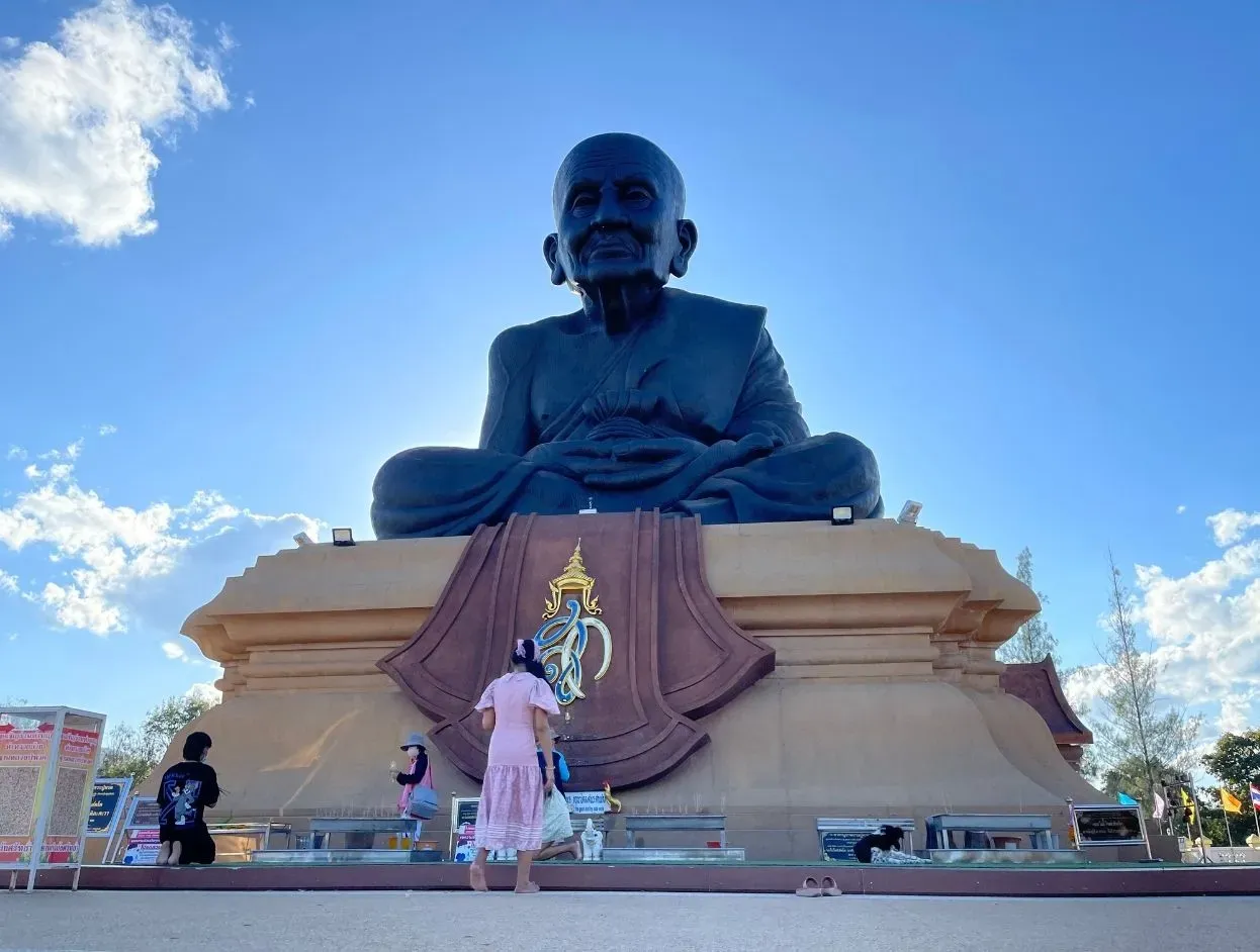 วัดห้วยมงคล หัวหิน ขอพรหลวงพ่อทวดองค์ใหญ่ที่สุดในโลก เสริมสิริมงคล